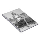 Vrouw in bikini notitieboek (Rechterzijde)