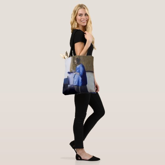 Vrouw in Blauw, Johannes Vermeer Tote Bag (Op model)