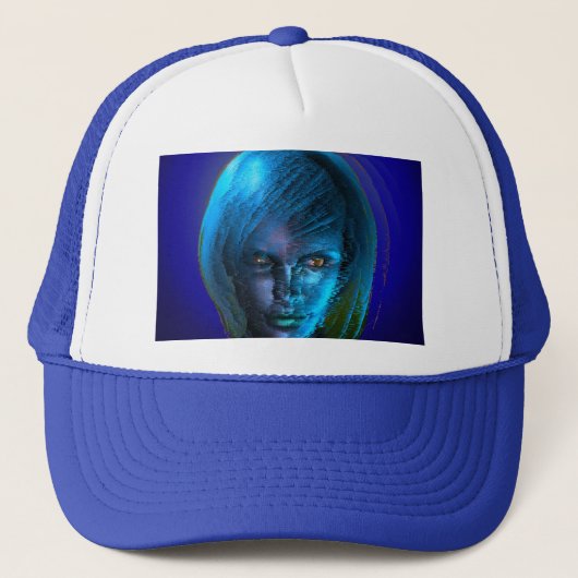 Vrouw in blue trucker pet (Voorkant)