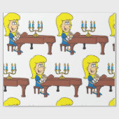 Vrouw in cartoonstijl speelt piano met kandelaars cadeaupapier (Vlak)