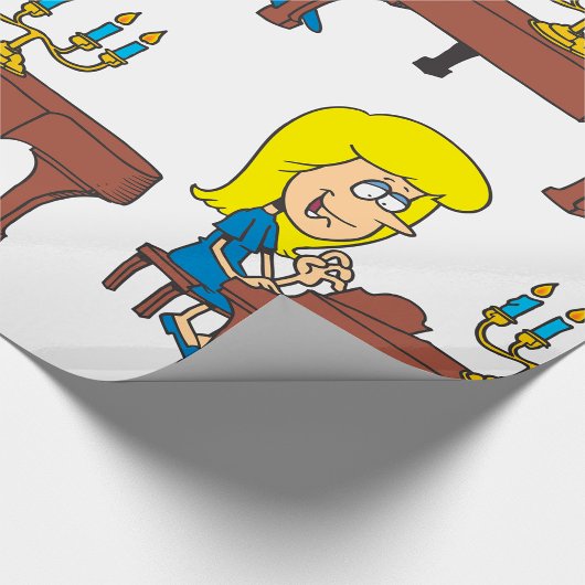 Vrouw in cartoonstijl speelt piano met kandelaars cadeaupapier