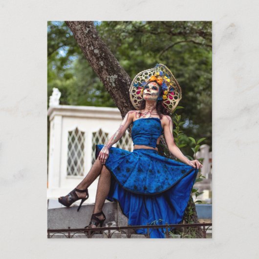 Vrouw in Day Of The Dead-kostuum Feestdagenkaart (Voorkant)