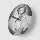 Vrouw in Dress 2 Ronde Klok (Hoek)