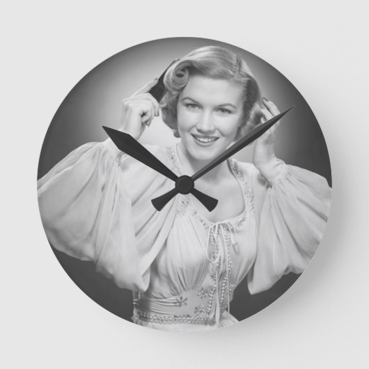 Vrouw in Dress 2 Ronde Klok (Voorkant)