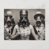 Vrouw in een Briefkaart met een gasmasker (Voorkant)