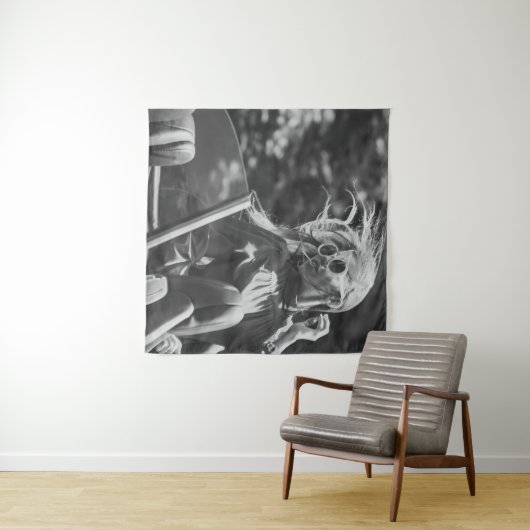 vrouw in een cabriolet wandkleed (In Situ (horizontaal))