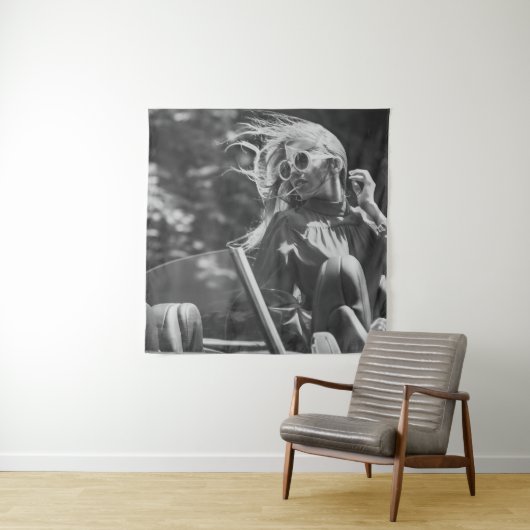  vrouw in een cabriolet wandkleed (In situ)