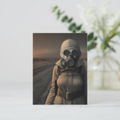 Vrouw in een gasmasker, apocalyptische kunst briefkaart (Staand voorkant)