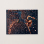 Vrouw in een rolstoel danst vrolijk legpuzzel (Horizontaal)