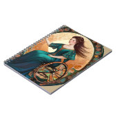 Vrouw in een rolstoel danst vrolijk notitieboek (Linkerzijde)