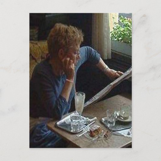 Vrouw in een Viennese Cafe sq.jpg Briefkaart (Voorkant)