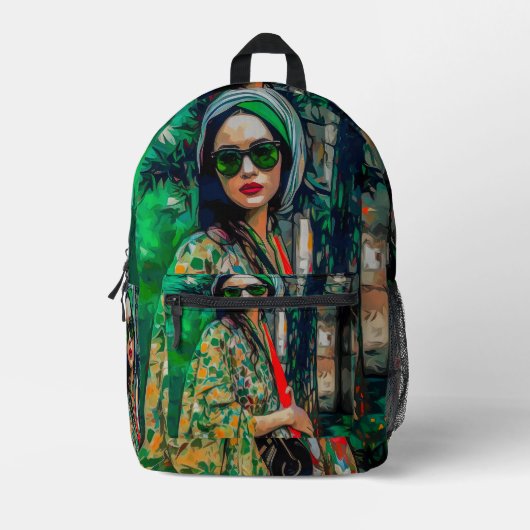 Vrouw in Groene Zonnebril Bedrukte Rugzak (Voorkant)