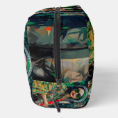 Vrouw in Groene Zonnebril Toilettasje (Rechts)