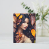 Vrouw in herfstbladeren, Postcrossing Briefkaart (Staand voorkant)