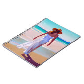 Vrouw in het wit op het strand notitieboek (Linkerzijde)