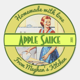 Vrouw in keuken bakken  aangepaste tekst voedsel ronde sticker