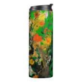 Vrouw in kleurrijk veld thermosbeker (Gedraaid links)