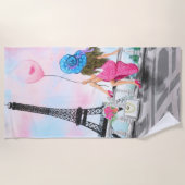 Vrouw in Parijs strandlaken Eiffeltoren (Voorkant)