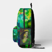 Vrouw in Pet Bedrukte Rugzak (Rechts)