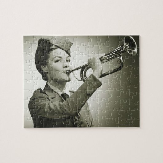 Vrouw in Soldier Uniform Legpuzzel (Horizontaal)