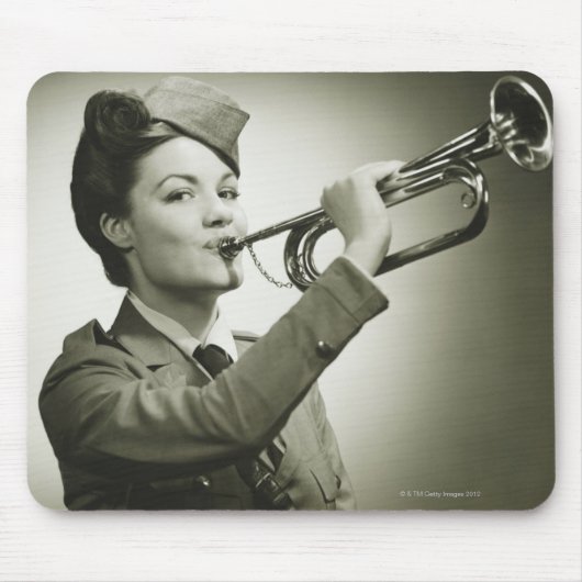 Vrouw in Soldier Uniform Muismat (Voorkant)