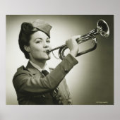 Vrouw in Soldier Uniform Poster (Voorkant)