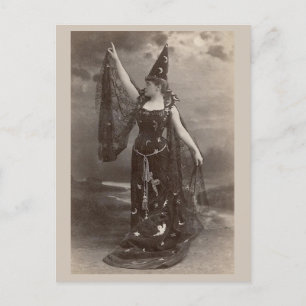 Vrouw in vintage Victoriaanse heksen kostuum Briefkaart