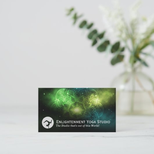 Vrouw in yogahouding | Mandala-patroon in de ruimt Visitekaartje (Staand voorkant)