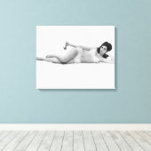 Vrouw in zwemkleding canvas afdruk (Insitu (Houten vloer))