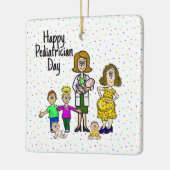 Vrouw kerstversiering kinderarts keramisch ornament (Links)