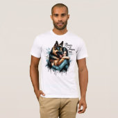 Vrouw knuffelen Duitse herder met nooit verlaten m T-shirt (Voorkant volledig)