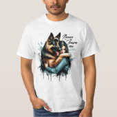 Vrouw knuffelen Duitse herder met nooit verlaten m T-shirt (Voorkant)