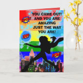 Vrouw komt uit Superhero Kaart (Gele Bloem)