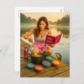 Vrouw kookt glitteraas voor vis op het dok feestdagenkaart (Voorkant / Achterkant)