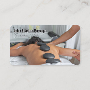 Vrouw krijgt hete stenen massage in Spa Visitekaartje