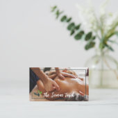 Vrouw krijgt massage terug visitekaartje (Staand voorkant)