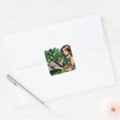 Vrouw leest boek met kat op schoot vierkante sticker (Envelop)