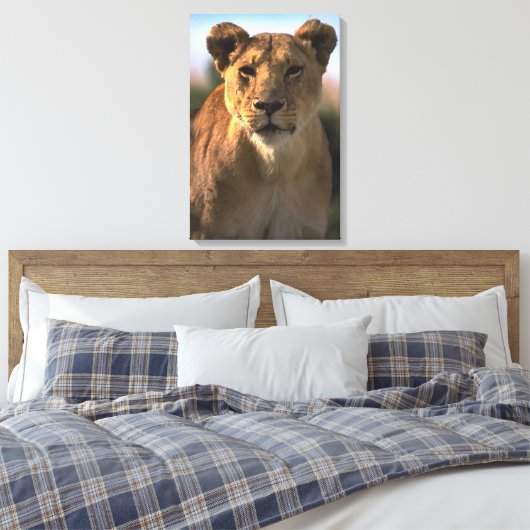 Vrouw Leeuwin Koningin van het Oerwoud Canvas Afdruk (Insitu (Slaapkamer))