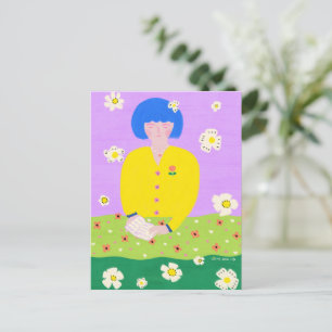 Vrouw lezend in de tuin briefkaart