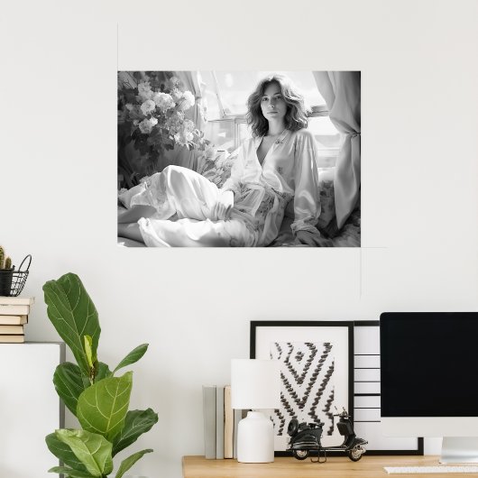 Vrouw liggend op witte zijden lakens B&W foto Poster (Thuiskantoor)