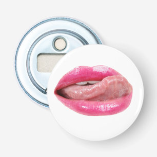 Vrouw lippen button flesopener