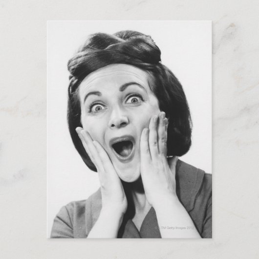 Vrouw maakt gezicht briefkaart (Voorkant)