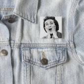 Vrouw maakt gezicht vierkante button 5,1 cm (In situ)