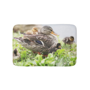 Vrouw Mallard omringd door drijfveren Badmat