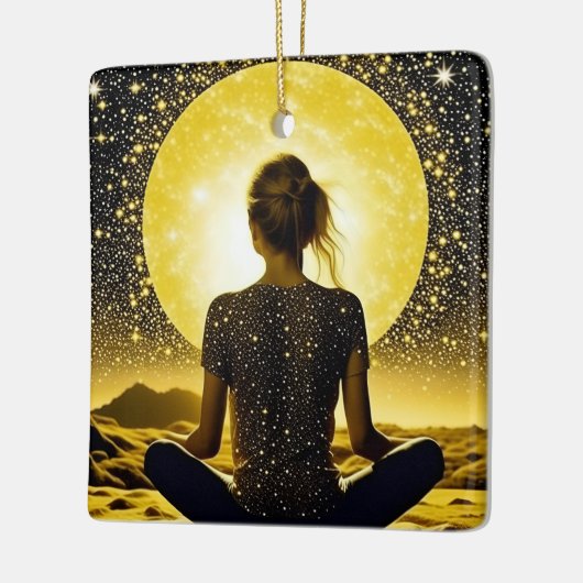 Vrouw Meditatie Onder de Maan Celestial Keramisch Ornament (Links)