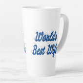 Vrouw met blauwe tekst latte mok (Rechterhoek)