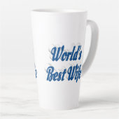 Vrouw met blauwe tekst latte mok (Rechterhoek)