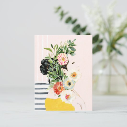 Vrouw met bloemen briefkaart (Staand voorkant)
