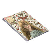 vrouw met Calico Floral Pattern Notitieboek (Rechterzijde)