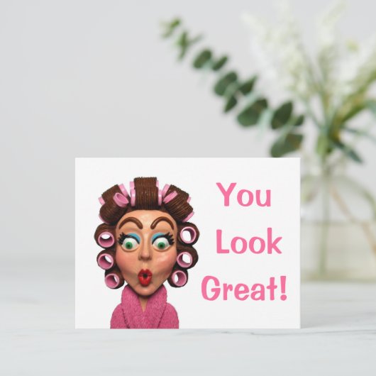 Vrouw met curlers briefkaart (Staand voorkant)